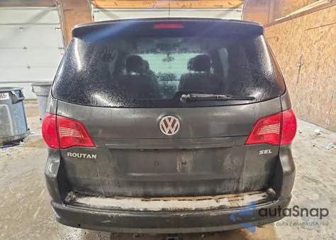 2012 Volkswagen Routan Sel Premium z USA, uszkodzony, nr VIN 2C4RVADG1CR323294